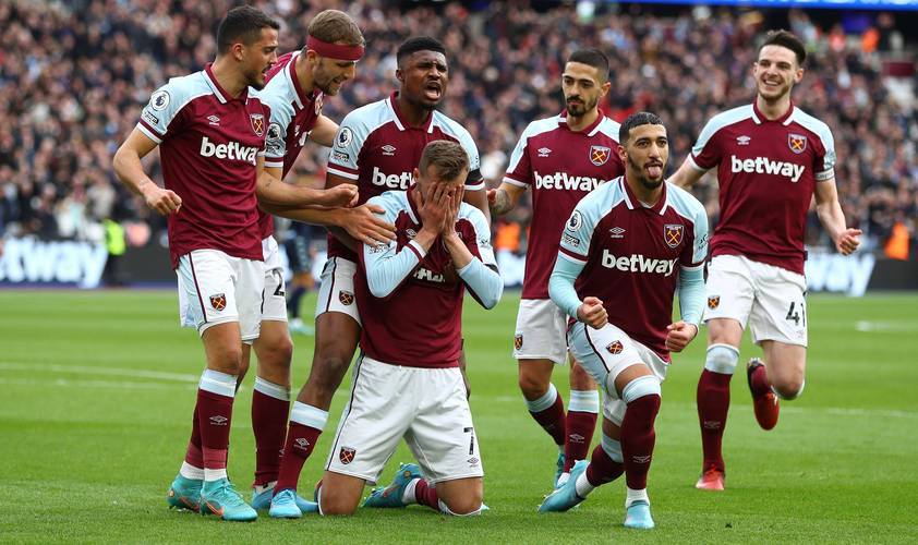 进入国家队模式，德保罗晒和梅西一起抵达集训营报到照片