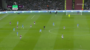 荷兰足协官方：小克鲁伊维特因伤缺战立陶宛，已经返回俱乐部