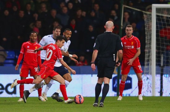 波兰足协谴责投掷烟火球迷：绝不容忍任何违反安全规定的行为